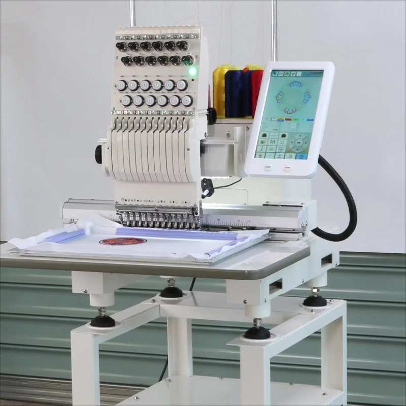 Sewing Machine In Textile - Máquina de Bordado Computadorizada com Múltiplas